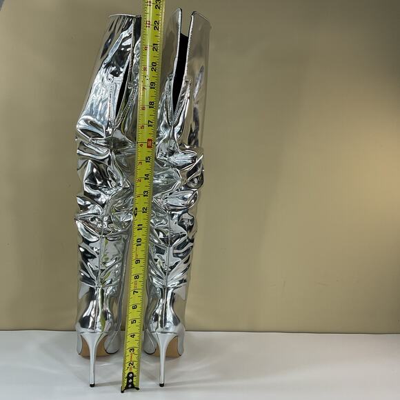 NEW I.N.C. Women’s Iyonna Over the Knee Slouch Boots Silver Size 5.5M - Picture 4 of 10